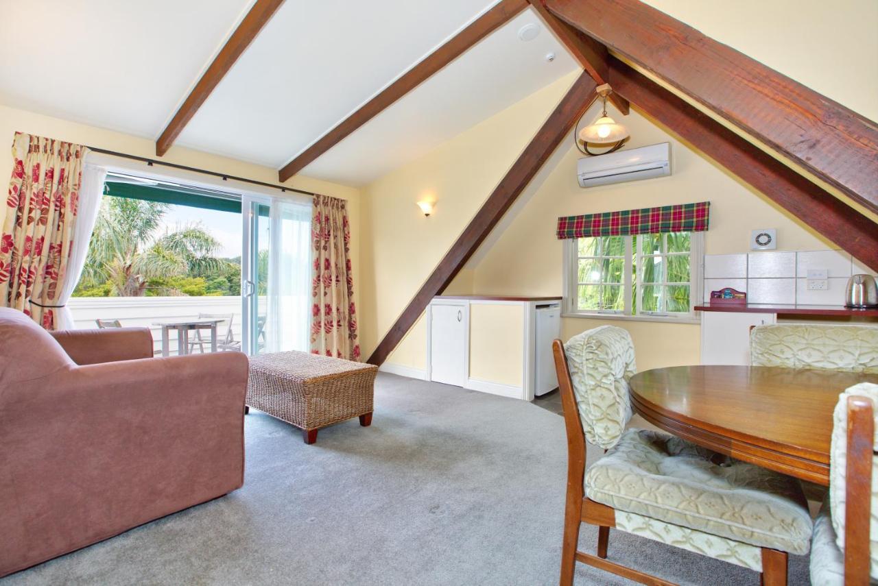 Warkworth Lodge Room photo